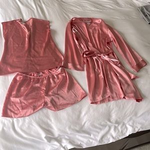 Morgan Taylor pajamas robe set.  Small. Pink.